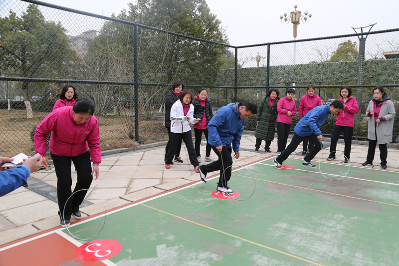 003个人项目:滚铁圈_副本